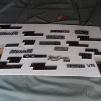 Etichette in metallo anni 50/70 per auto