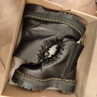 scarpe stivaletti dr martens
