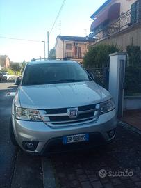 Fiat Freemont grigia