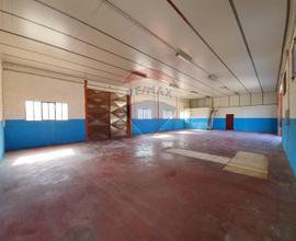 Locale Commerciale - Capestrano