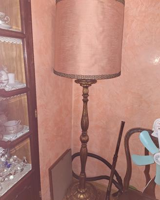 Lampada da terra 50 in legno intagliato e oro