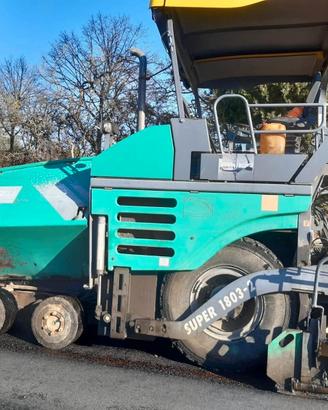 Vibrofinitrice Vogele Super 1803-2