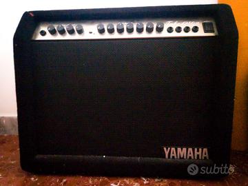 Amplificatore valvolare per chitarra 80W yamaha