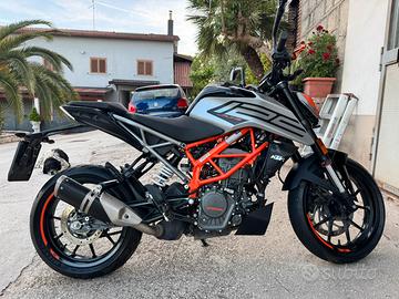 KTM Duke 125 - 2022 Km 1000
