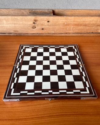 Scacchiera pieghevole artigianale vintage in legno