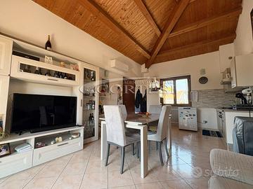 Appartamento con posto auto e cantina N/538