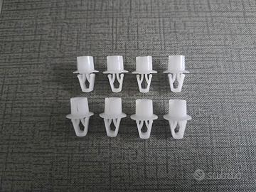8x Mollette clip fissaggio fari Lancia Delta Ritmo