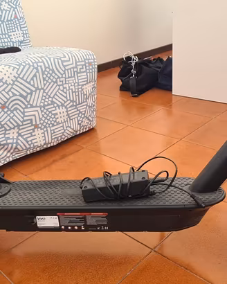 Monopattino Elettrico come nuovo Vivobike v40 