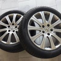 Copertoni invernali 215/50 R17 con cerchi in lega