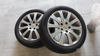 Copertoni invernali 215/50 R17 con cerchi in lega