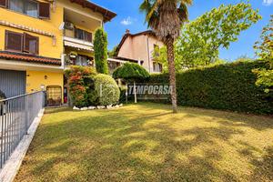 SOLUZIONE SEMINDIPENDENTE CON GIARDINO E TERRAZZI