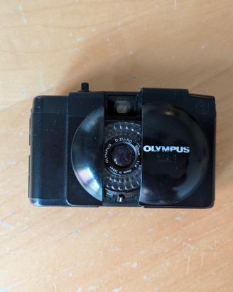 Olympus XA1