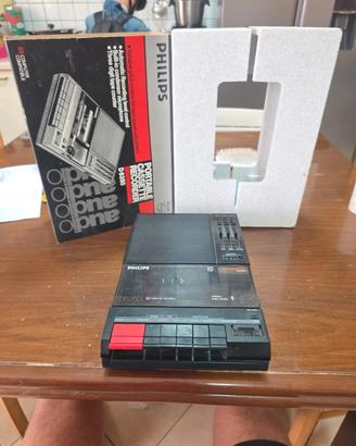 registratore di cassette portatile Philips D6350.