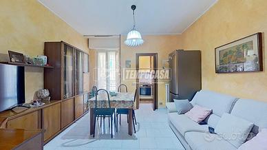 LUMINOSO TRILOCALE CON AMPIA CANTINA