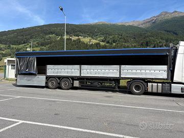 Semirimorchio Schwarzmüller centinato Bianchini