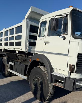 Iveco 330-35 scarrabile con cassa