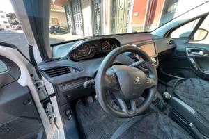 Peugeot 208 1.6 75 cv