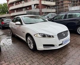 JAGUAR XF 2.2 D 190 CV