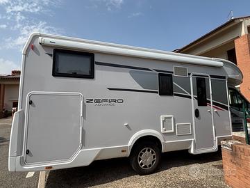 Camper semintegrale Roller team zefiro 284