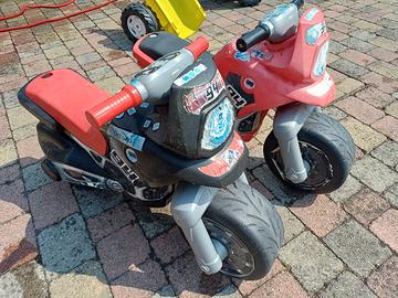 moto giocattolo