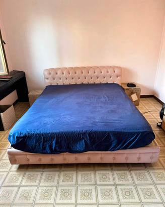 Letto Matrimoniale in Pelle Rosa Antico