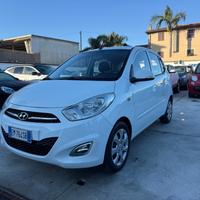 Hyundai i10 1.1 Cambio Automatico