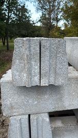 Cordoli in cemento vibrocompresso 100x12,5x25,5 cm