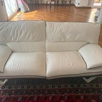 Due divani Château d'Ax in pelle primo fiore