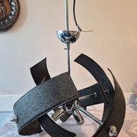 Lampadario con lampade.