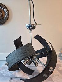 Lampadario con lampade.