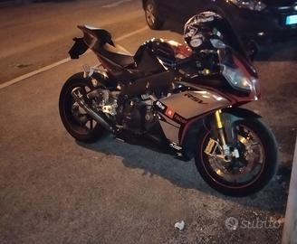 Aprilia RSV4 factory 2012