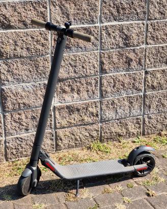 Monopattino elettrico Segway ES2 electric scooter