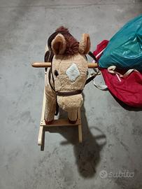 cavallo a dondolo