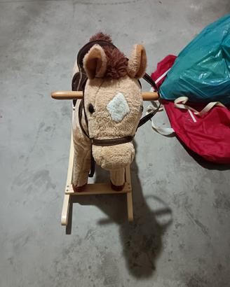 cavallo a dondolo