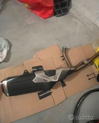 Scarico v strom 650 2018 compelto di collettori