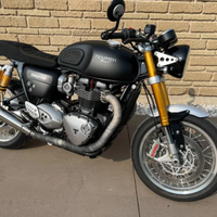 Triumph Truxhton 1200R 2017
