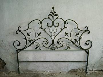 Testata letto matrimoniale