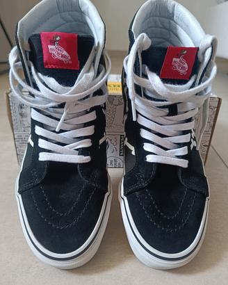 Vans x Peanuts Sk8-Hi Reissue "Snoopy Bones