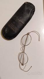 Occhiali da vista antichi