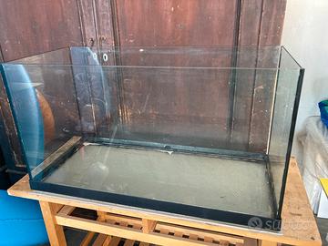 Acquario 120 litri con accessori