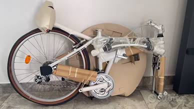 bici bianca nuova pieghevole pininfarina
