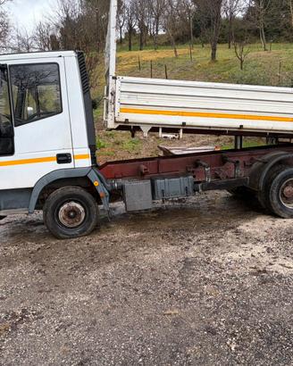 autocarro Iveco 75/12 ribaltabile