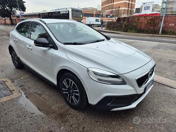Volvo V40 Cross Country D2 Business Plus