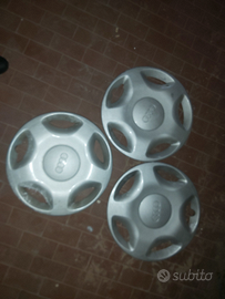 Tre copricerchi r 16 serigrafati audi