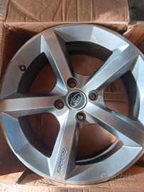 Cerchi in lega ARCASTING da 17", quattro fori