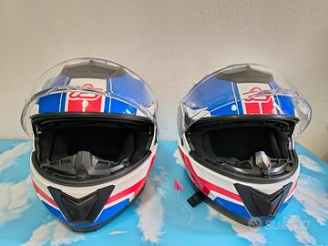 si vende copia di caschi modulari 