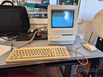 Macintosh classic apple 