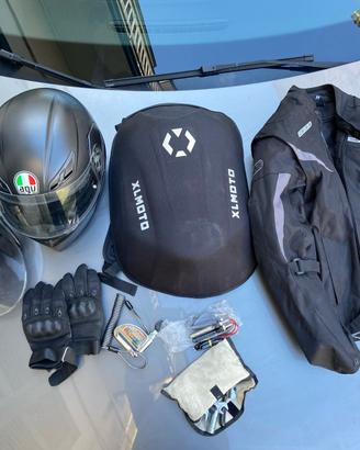 Casco modulare + jet+ giubbino+ guanti+ zaino+kit