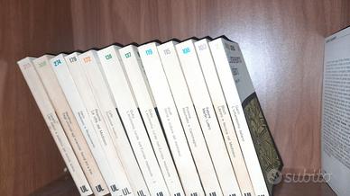 Dodici volumi della Universale Laterza