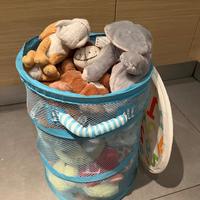 Contenitore Ikea con peluche